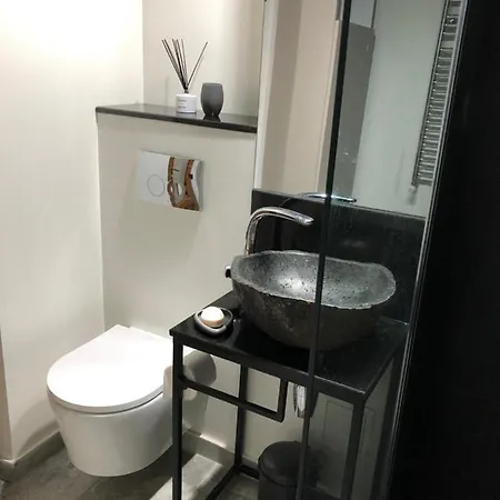 Beachfront Apartment * Constanta